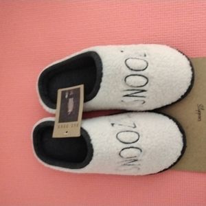 Rae Dunn Snooze women's Slippers size Small 5/6 Ivory